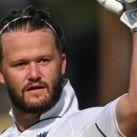 Extraordinary' Duckett Sweeps 'Panicked' India into Submission